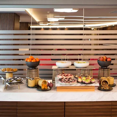 Radisson Blu Residence, Batisehir מלון דירות 4*