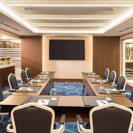 Radisson Blu Residence, Batisehir מלון דירות 4*